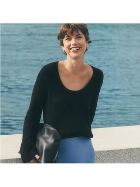 Ann Taylor Black Scoop Neck Ribbed Sweater